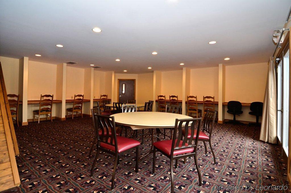 Best Western Plus Dockside Waterfront Inn Mackinaw City Exteriör bild
