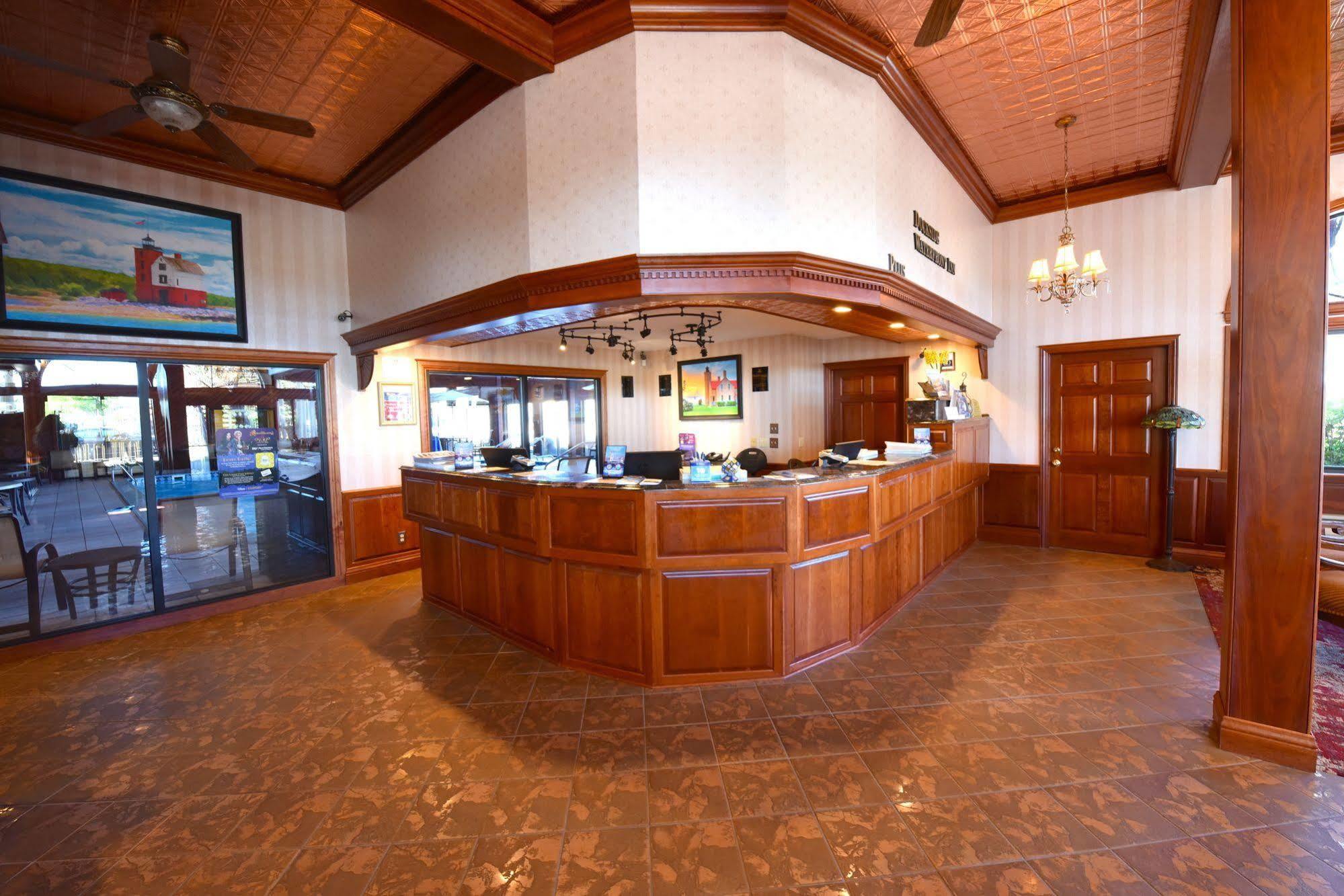 Best Western Plus Dockside Waterfront Inn Mackinaw City Exteriör bild